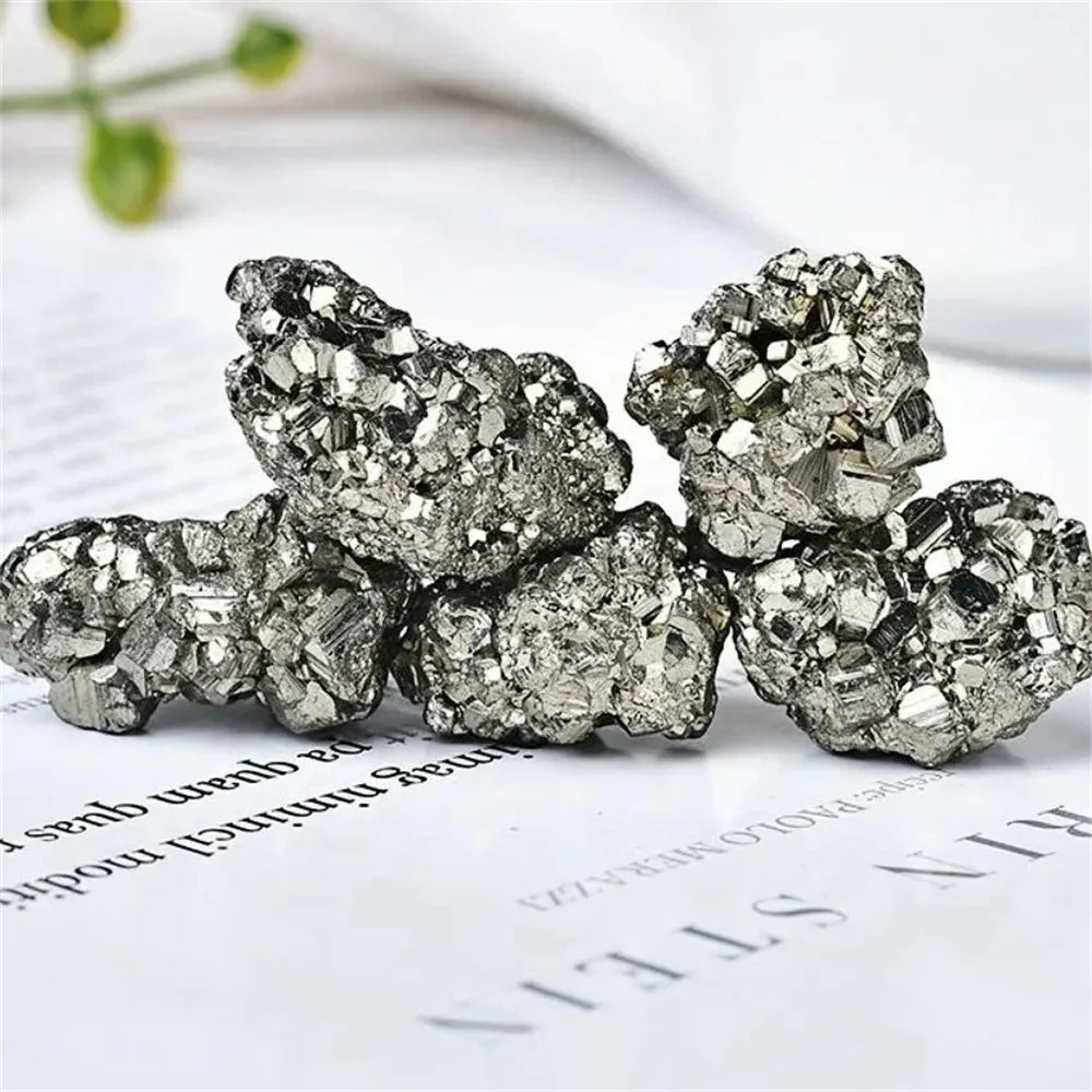 Cristal “Aliento Dorado” Pirita Natural en Bruto